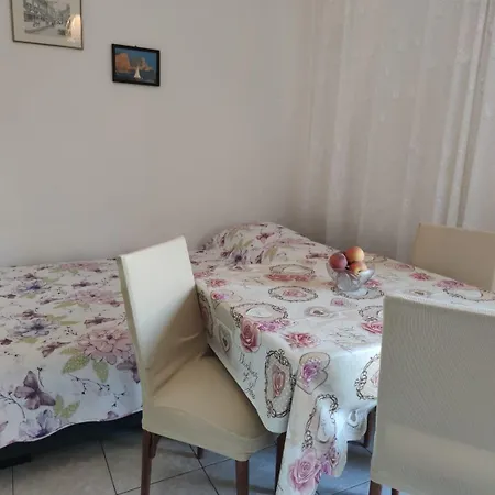 Apartment Josi *