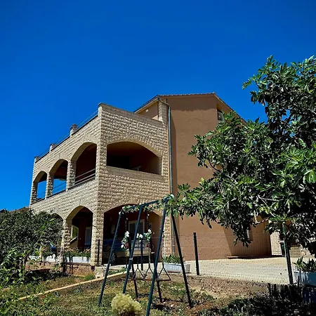 Apartment Josi Grebastica