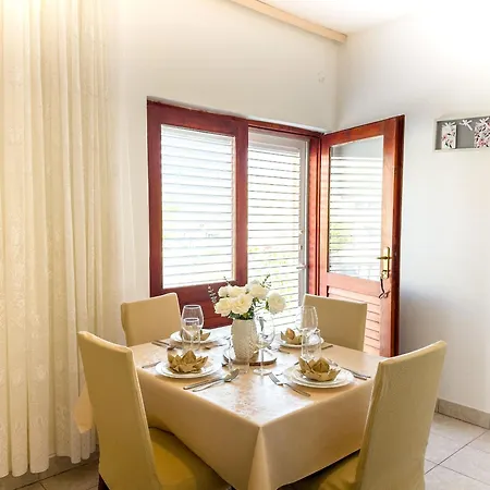 Josi Appartement Grebaštica
